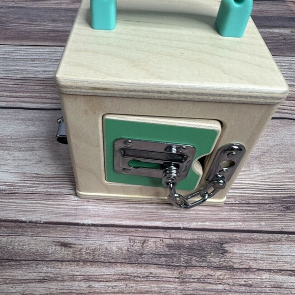 Lovevery Lock Box The Realist Play Kit (19-21 Months) Montessori Toy - Picture 3 of 6